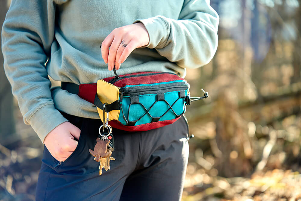 Learn how to make your own fanny pack.